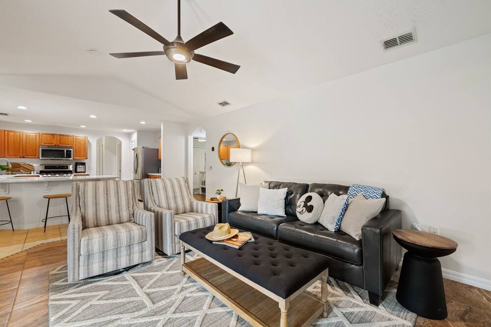 Photo of Livingroom in Tuscan Ridge