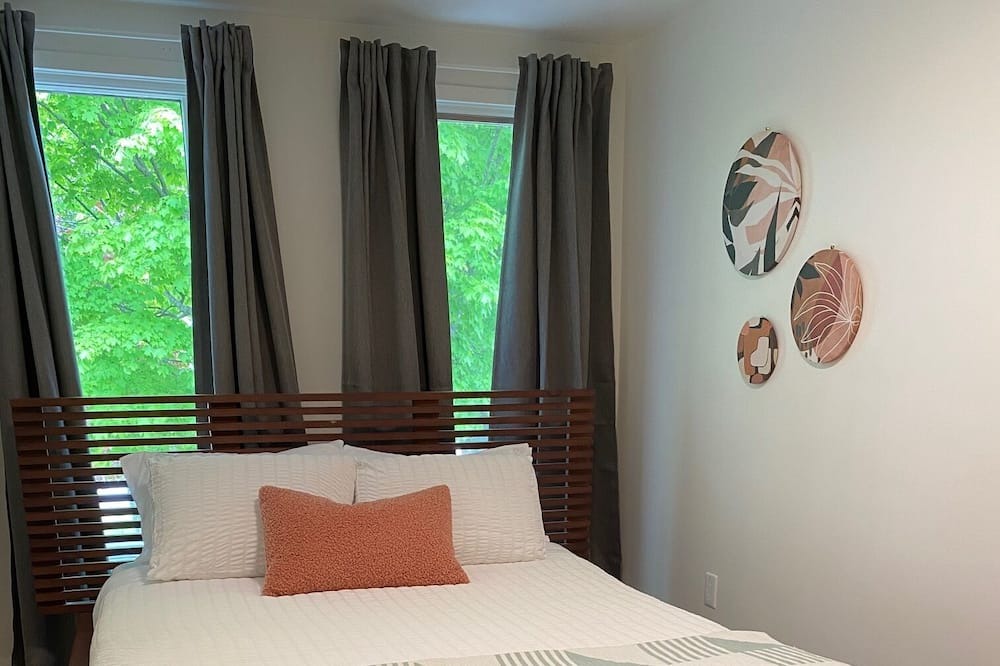 Photo of Bedroom in Kincardine