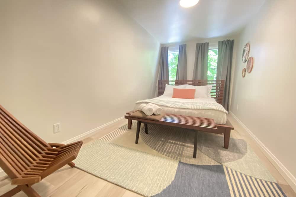 Photo of Bedroom in Kincardine