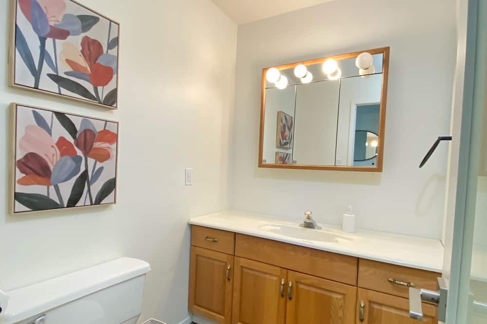 Photo of Bathroom in Kincardine