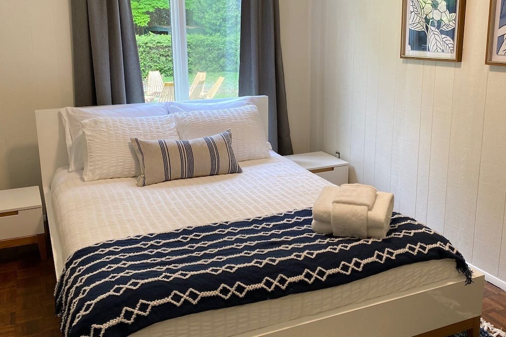 Photo of Bedroom in Kincardine