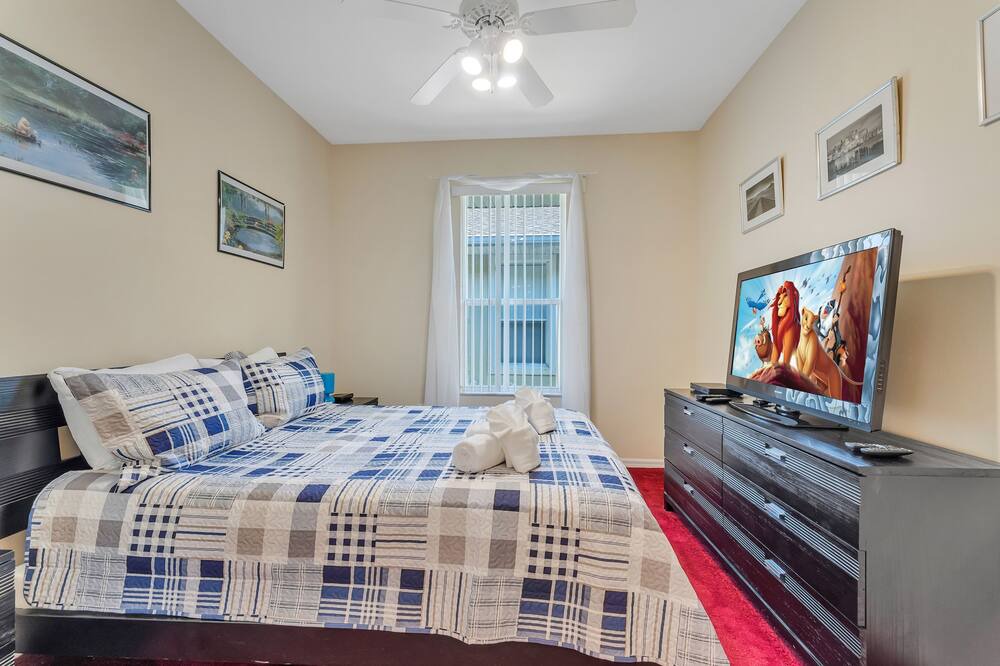 Photo of Bedroom in Sunset Lakes