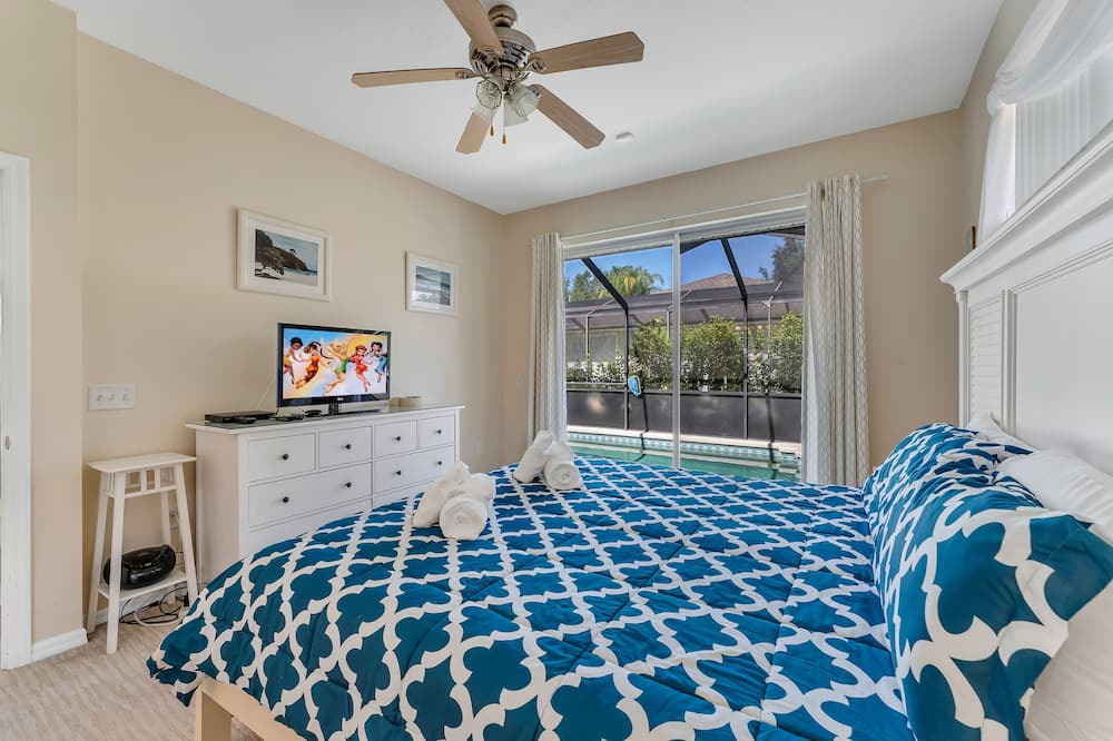 Photo of Bedroom in Sunset Lakes