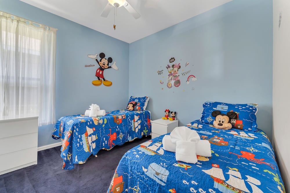 Photo of Bedroom in Sunset Lakes