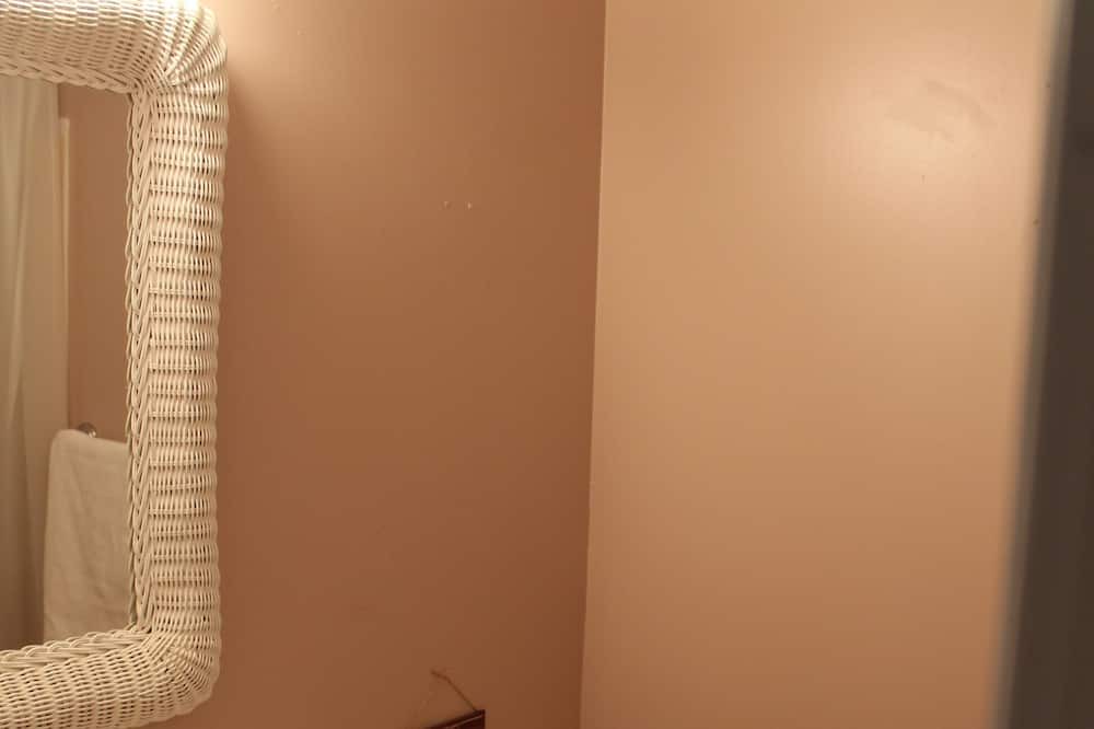 Photo of Bathroom in Tiny