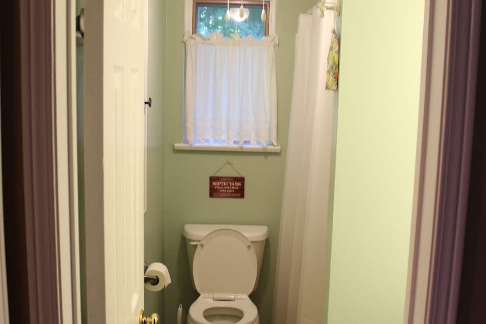 Photo of Bathroom in Tiny