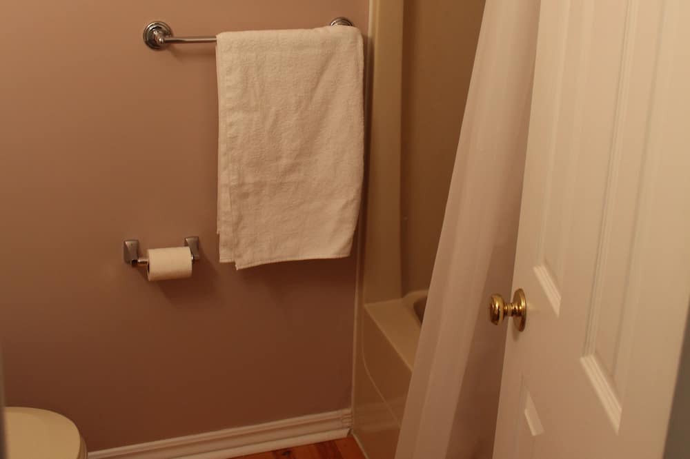 Photo of Bathroom in Tiny