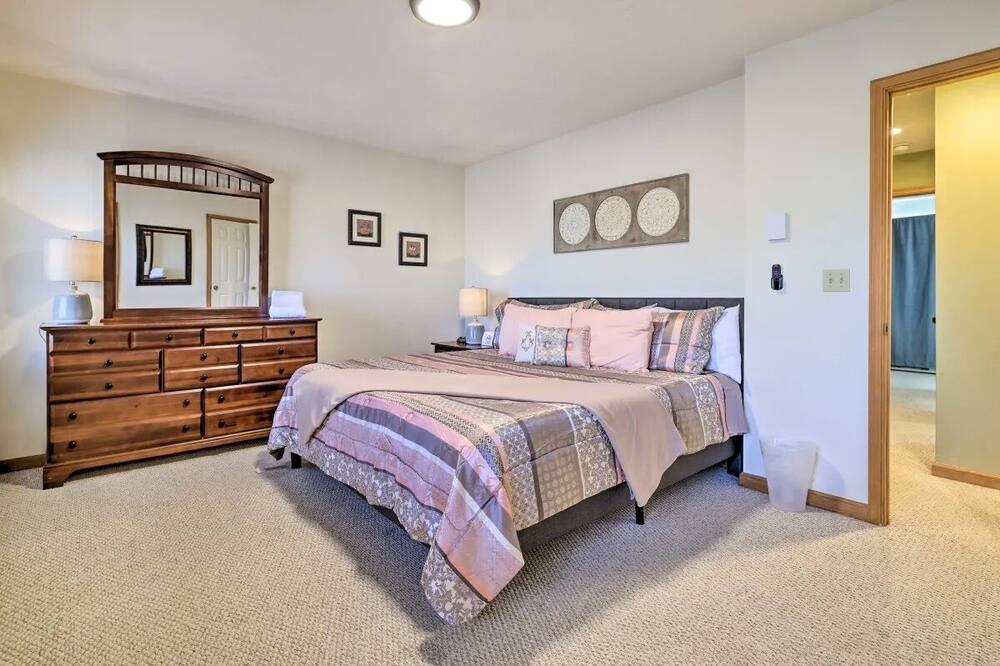 Photo of Bedroom in Tannersville