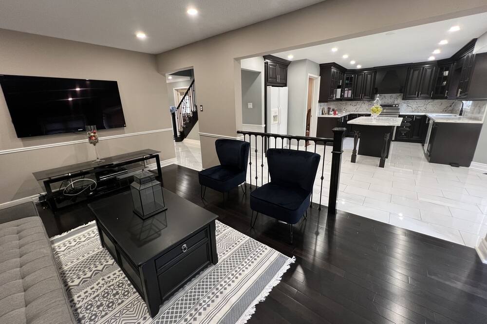Photo of Livingroom in Scarborough
