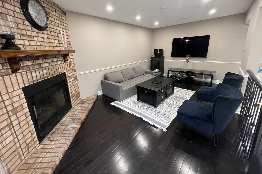 Photo of Livingroom in Scarborough