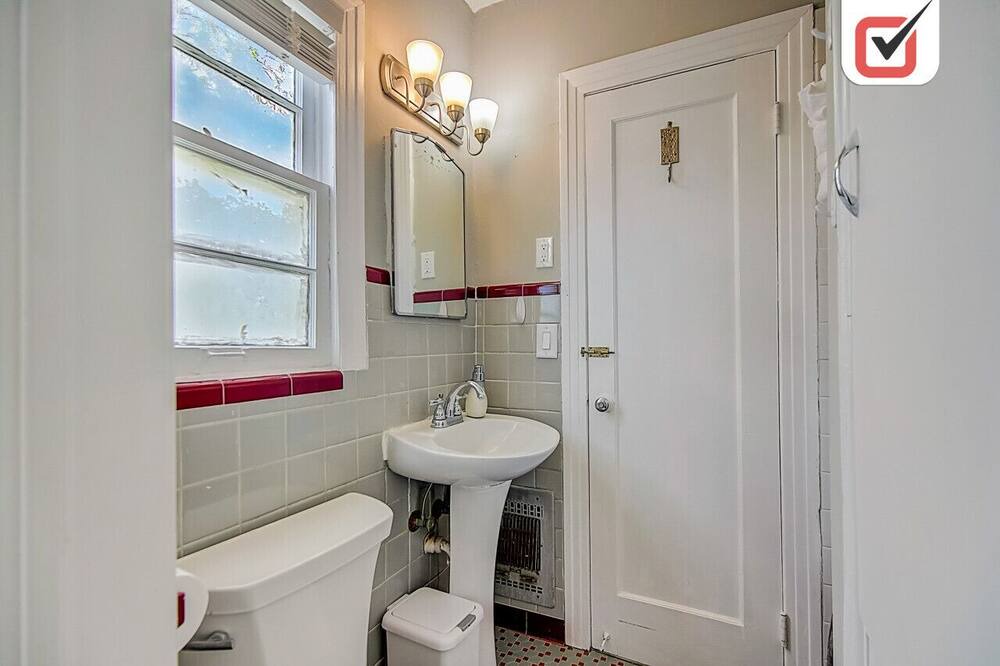 Photo of Bathroom in Palma Ceia