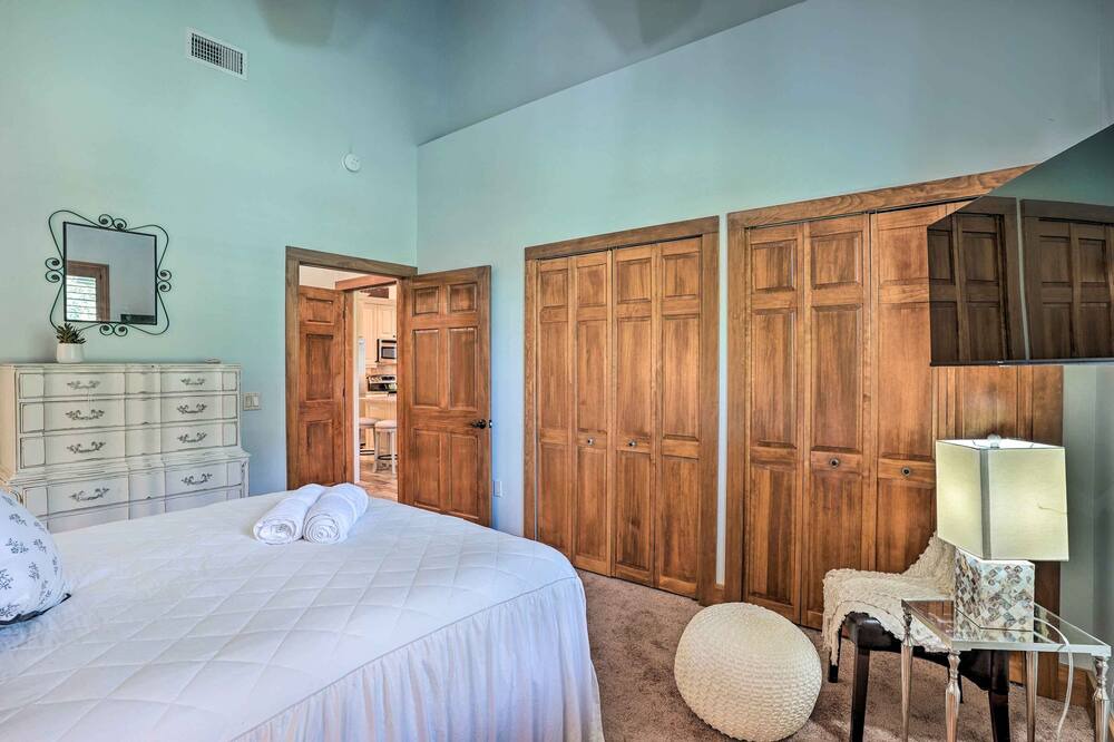 Photo of Bedroom in Valrico