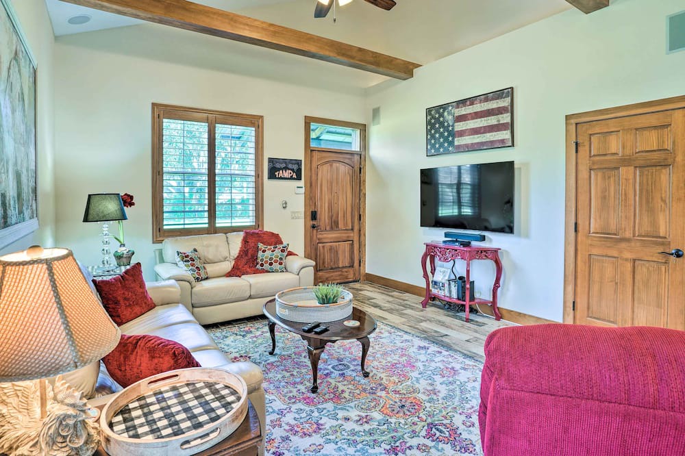 Photo of Livingroom in Valrico