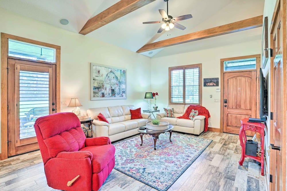 Photo of Bedroom in Valrico