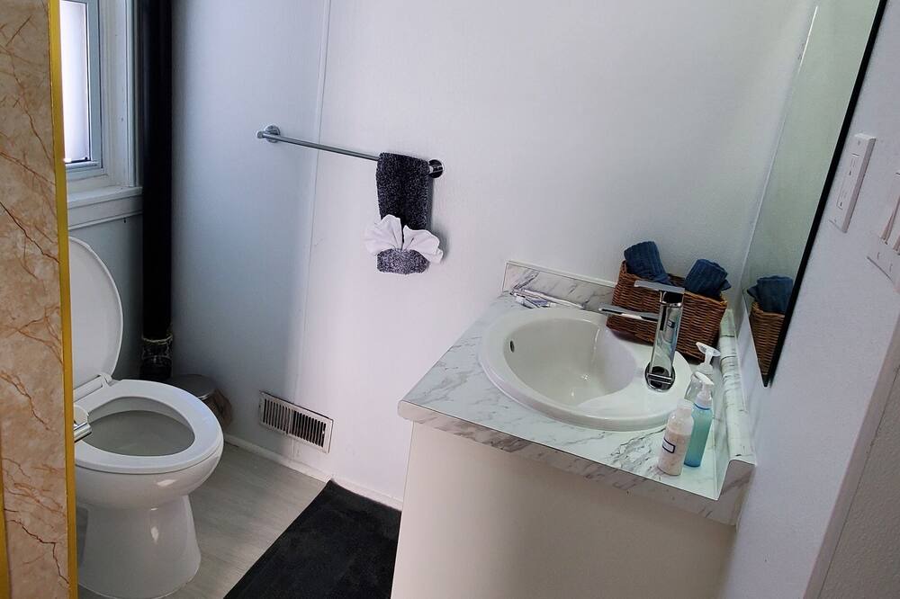 Photo of Bathroom in Halton Regional Municipality