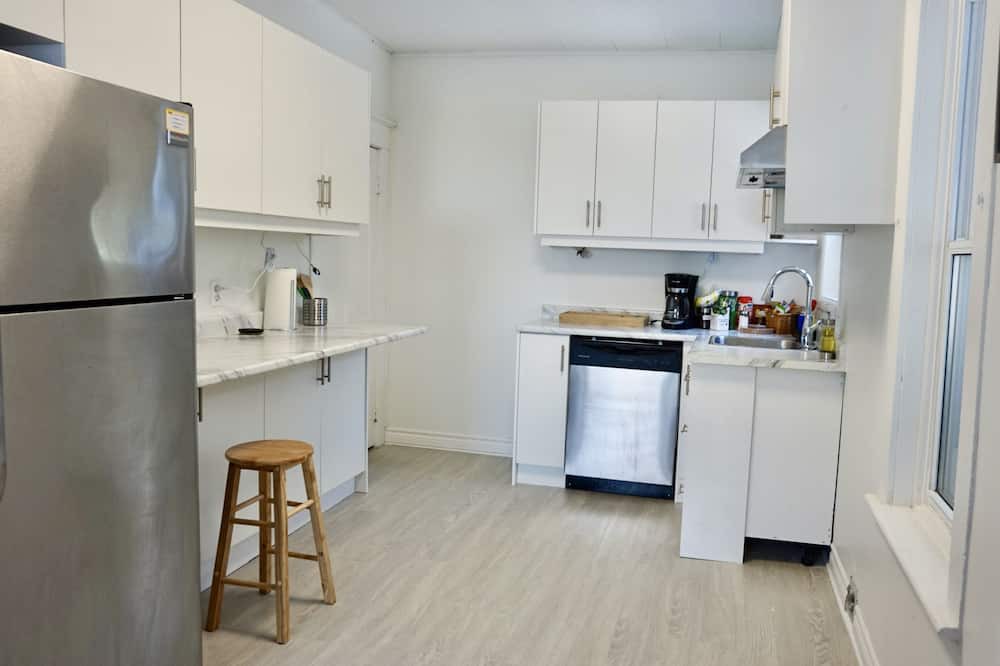 Photo of Kitchen in Halton Regional Municipality