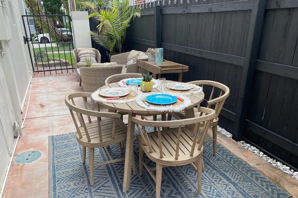 Photo of Outdoor in Courier City - Oscawana