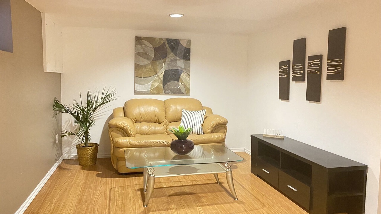 Photo of Livingroom in Lakeview