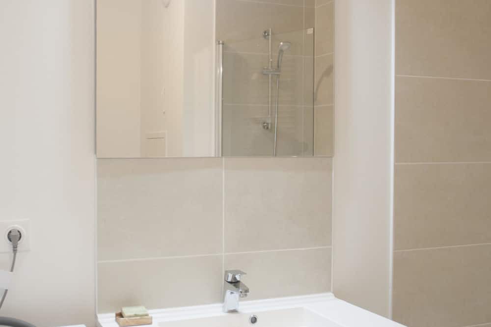 Photo of Bathroom in Saint-Ouen
