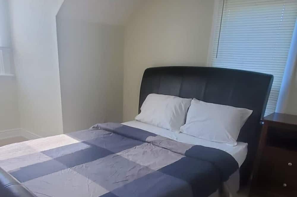 Photo of Bedroom in Hamilton