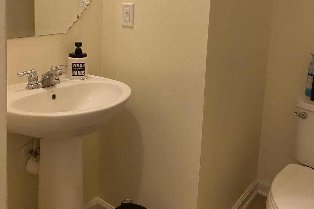 Photo of Bathroom in OakLeaf Plantation
