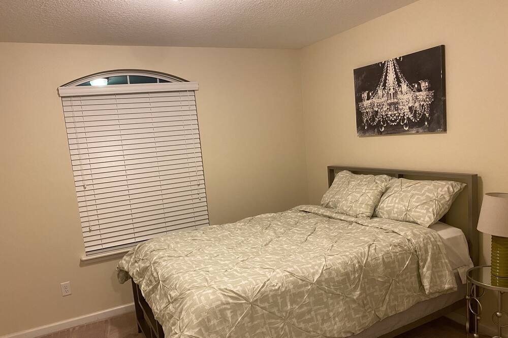 Photo of Bedroom in OakLeaf Plantation