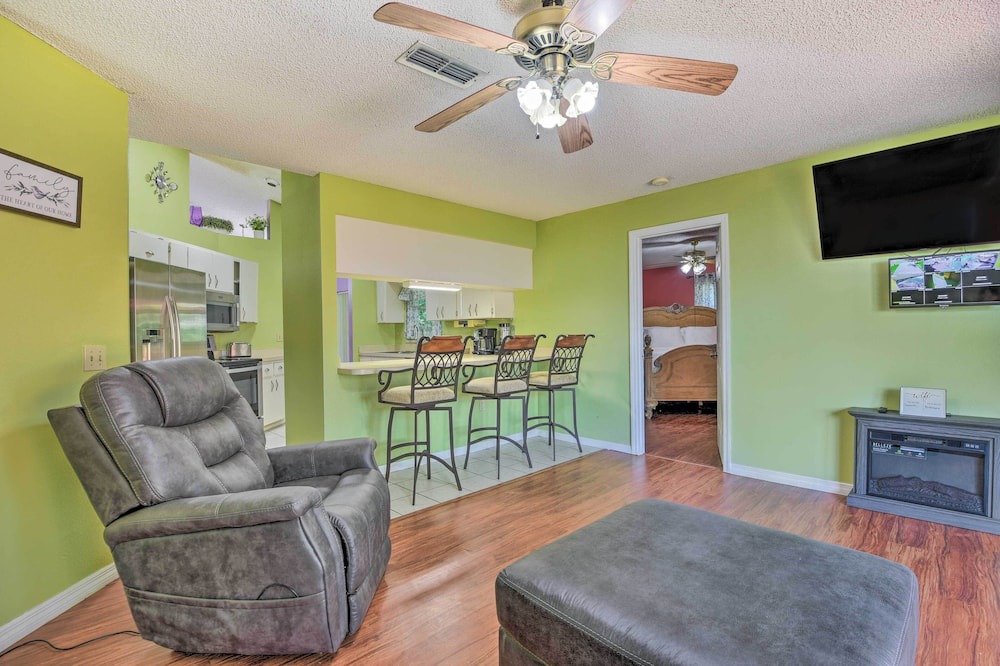 Photo of Livingroom in Fruitville