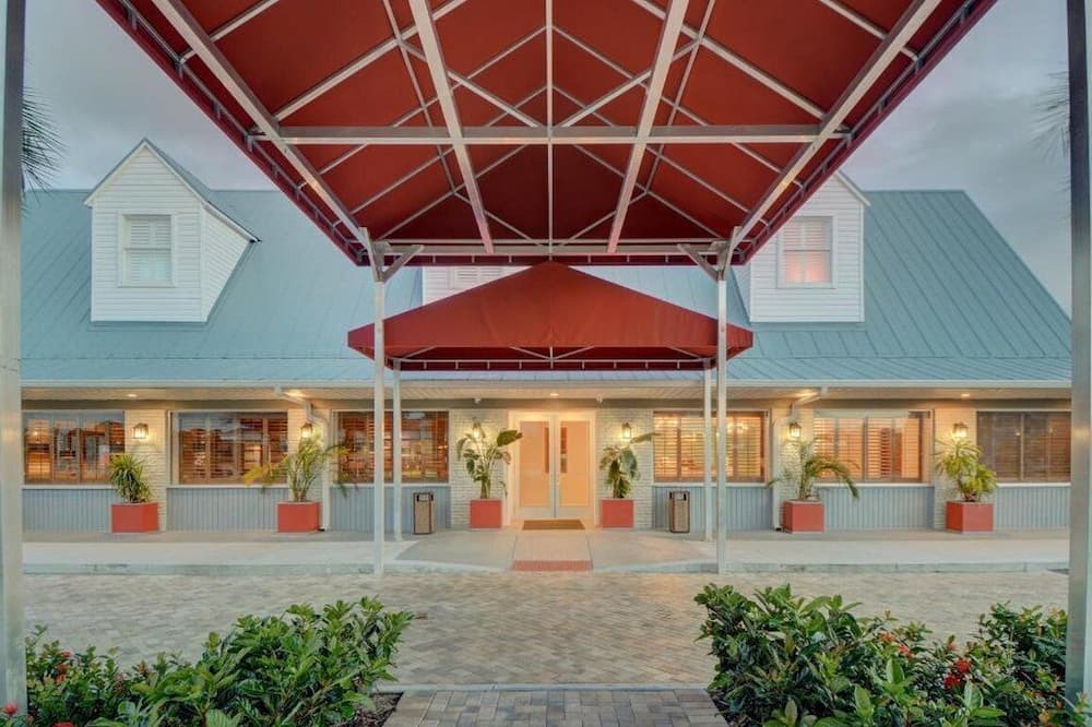 Photo of Outdoor in June Park