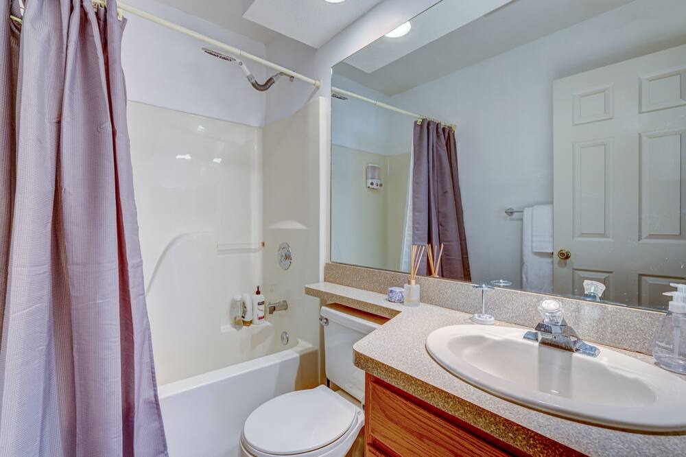 Photo of Bathroom in Tannersville