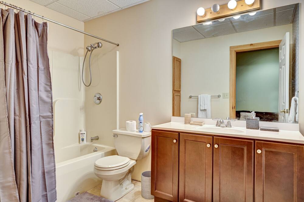 Photo of Bathroom in Tannersville