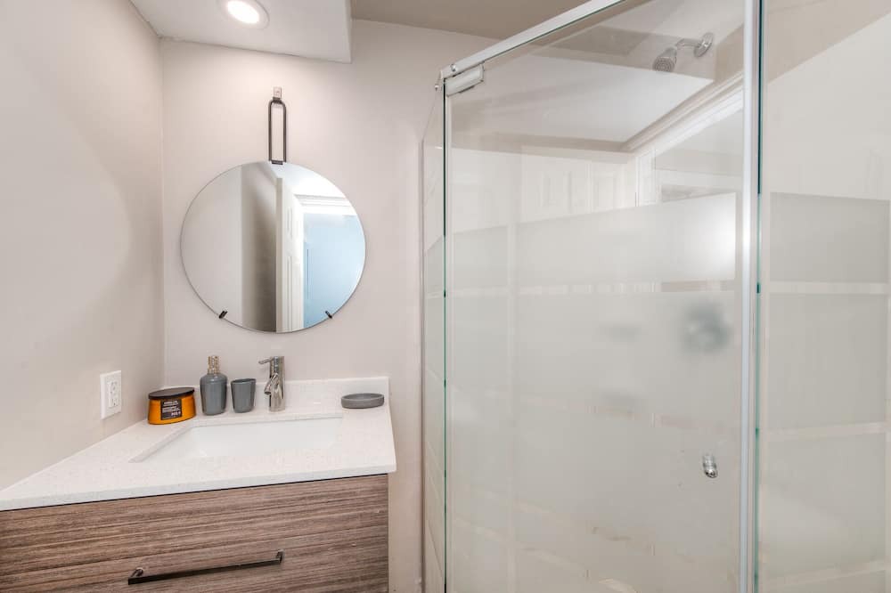 Photo of Bathroom in Victoria Hills