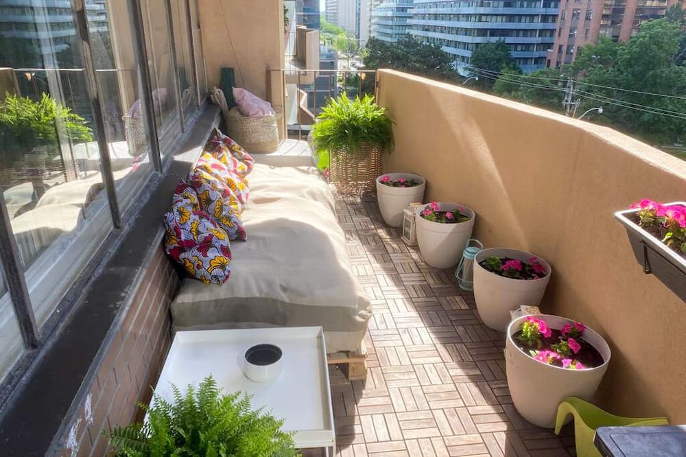 Photo of Patio Balcony in Yonge-Eglinton