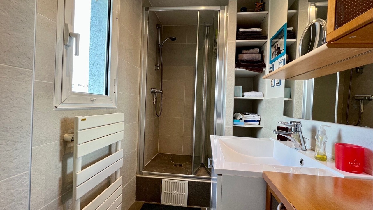 Photo of Bathroom in Hopital Saint-Louis