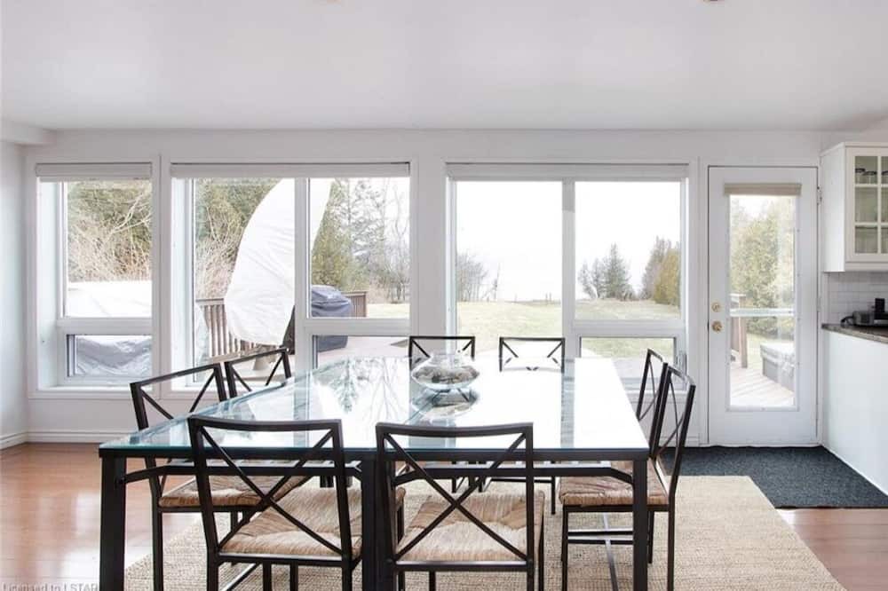 Photo of Kitchen in Ashfield-Colborne-Wawanosh