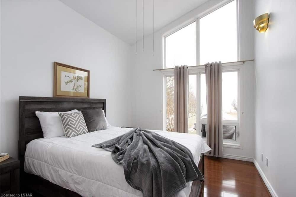 Photo of Bedroom in Ashfield-Colborne-Wawanosh