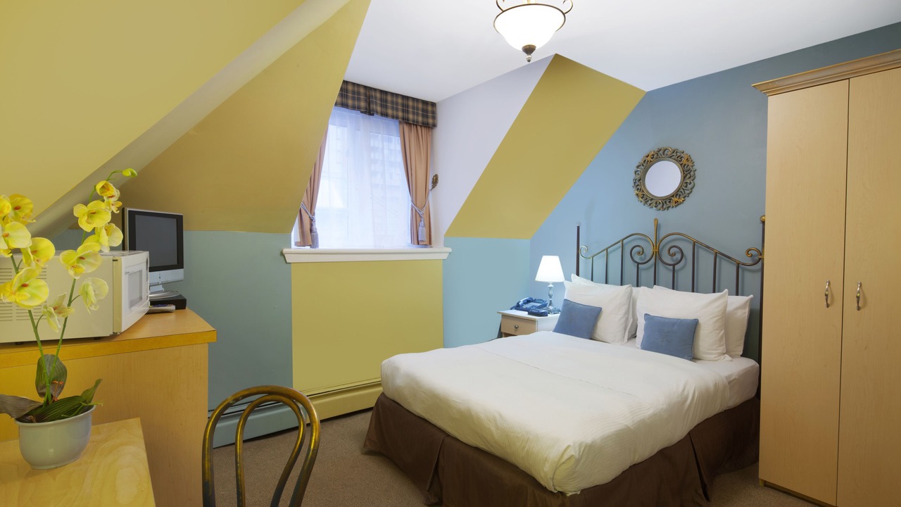Photo of Bedroom in Church and Wellesley