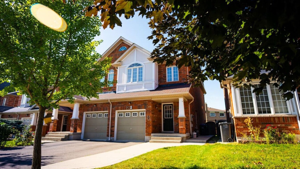 Photo of Outdoor in East Credit