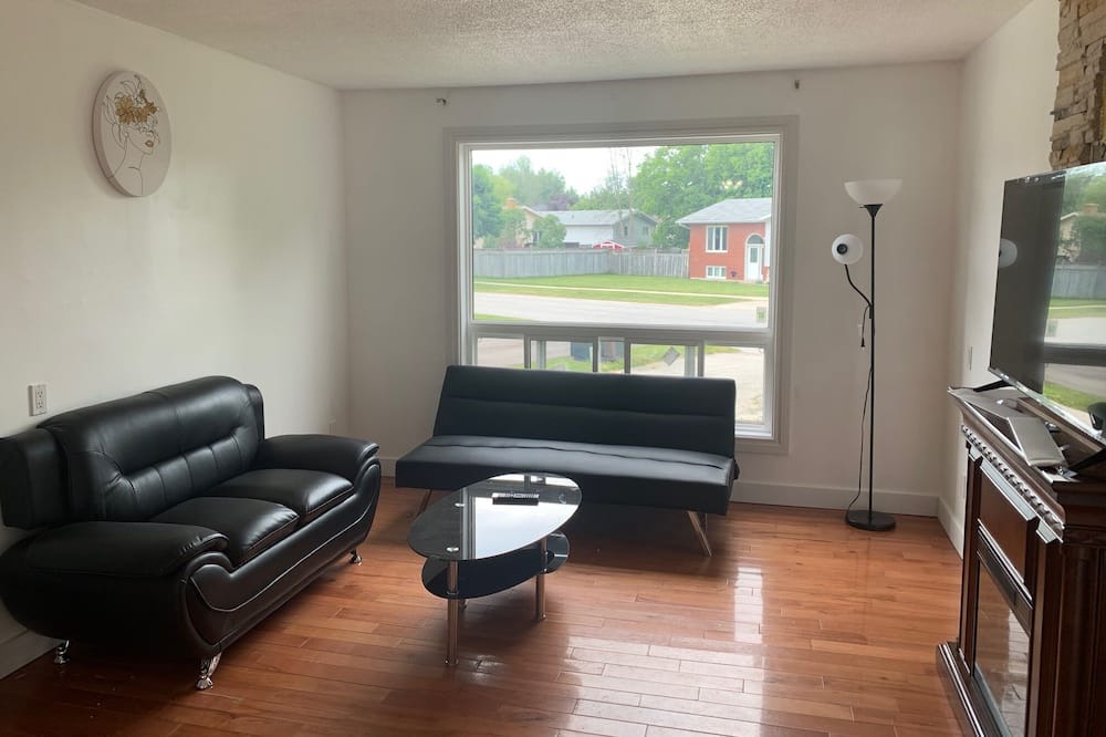 Photo of Livingroom in Collingwood
