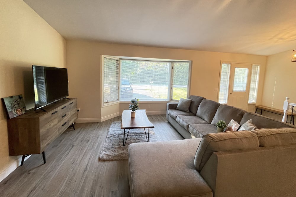 Photo of Livingroom in Huron-Kinloss
