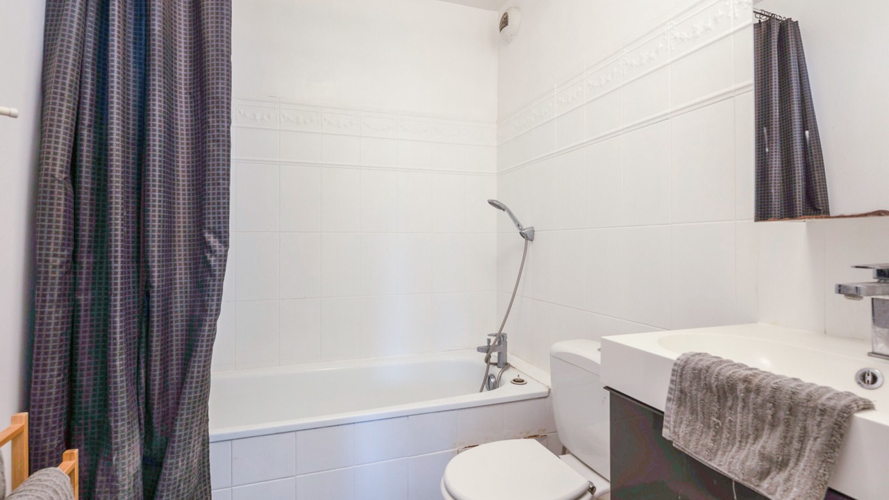 Photo of Bathroom in Bailly-Romainvilliers