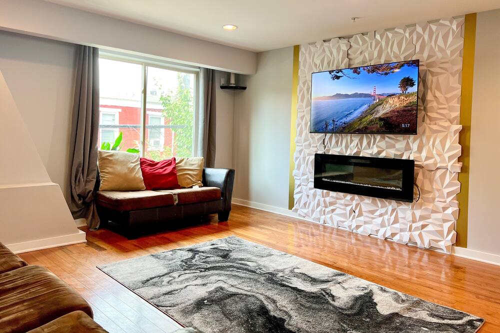 Photo of Livingroom in Fairmount