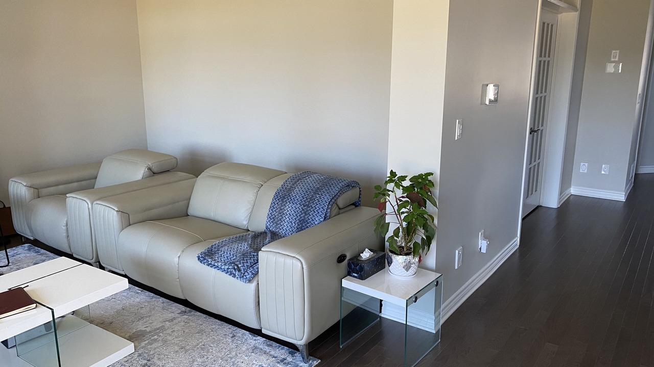 Photo of Livingroom in Amherstview