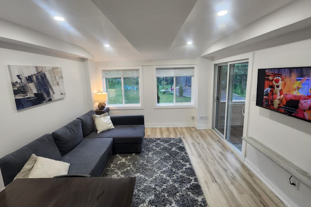 Photo of Livingroom in Innisfil