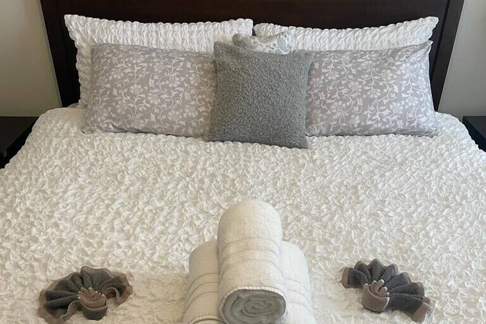 Photo of Bedroom in Airport North