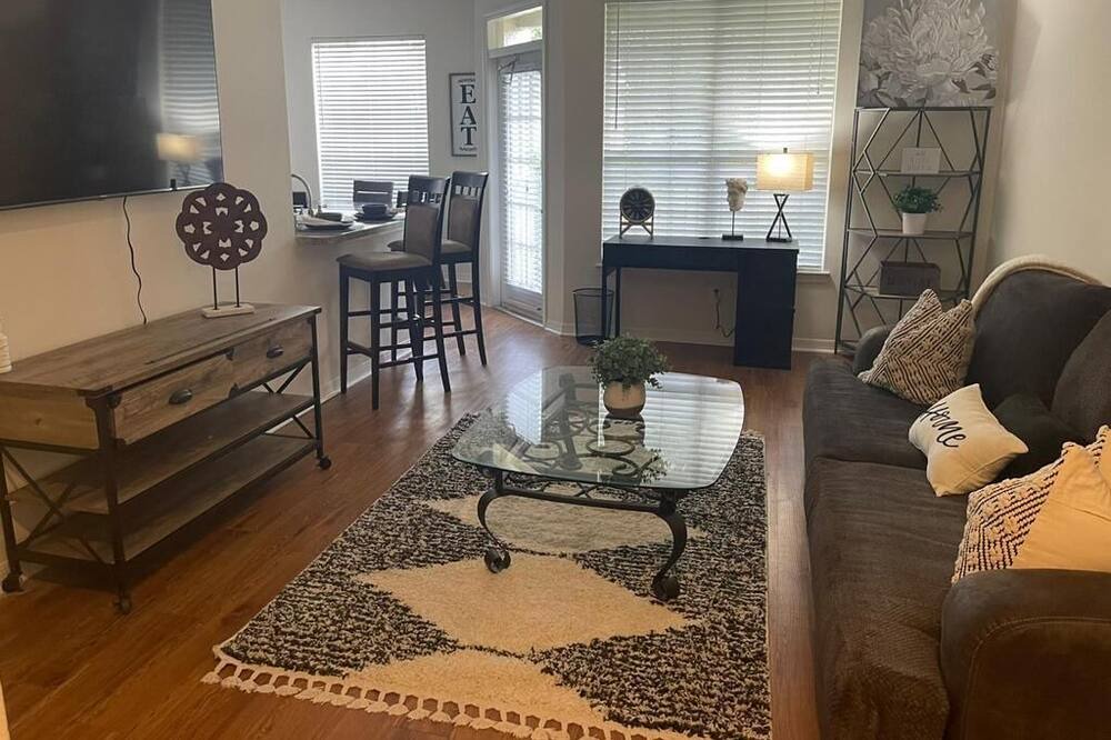 Photo of Livingroom in Airport North