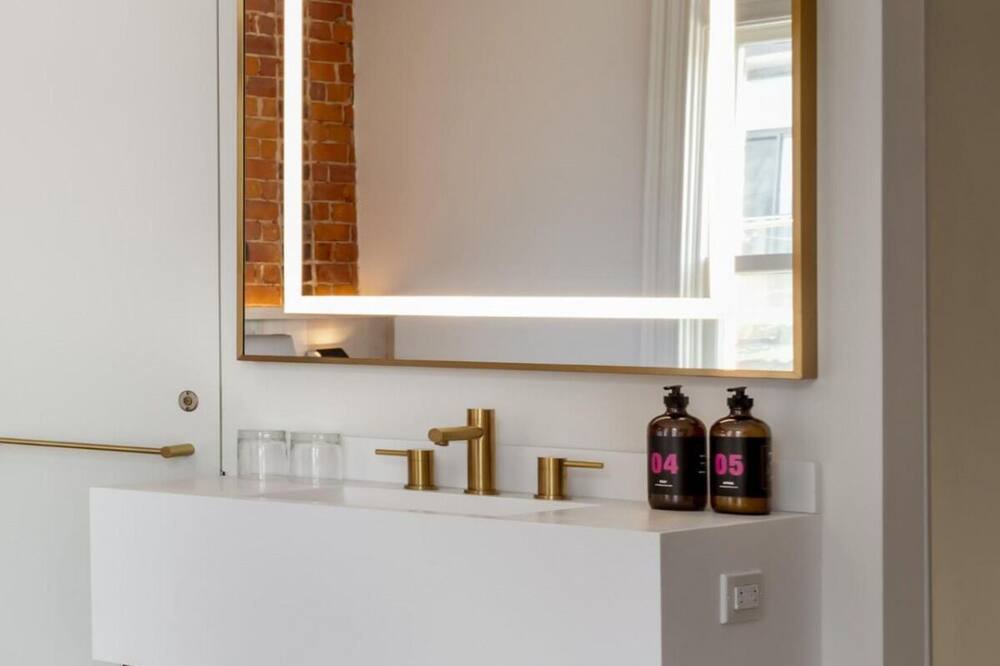 Photo of Bathroom in Beaconsfield Village