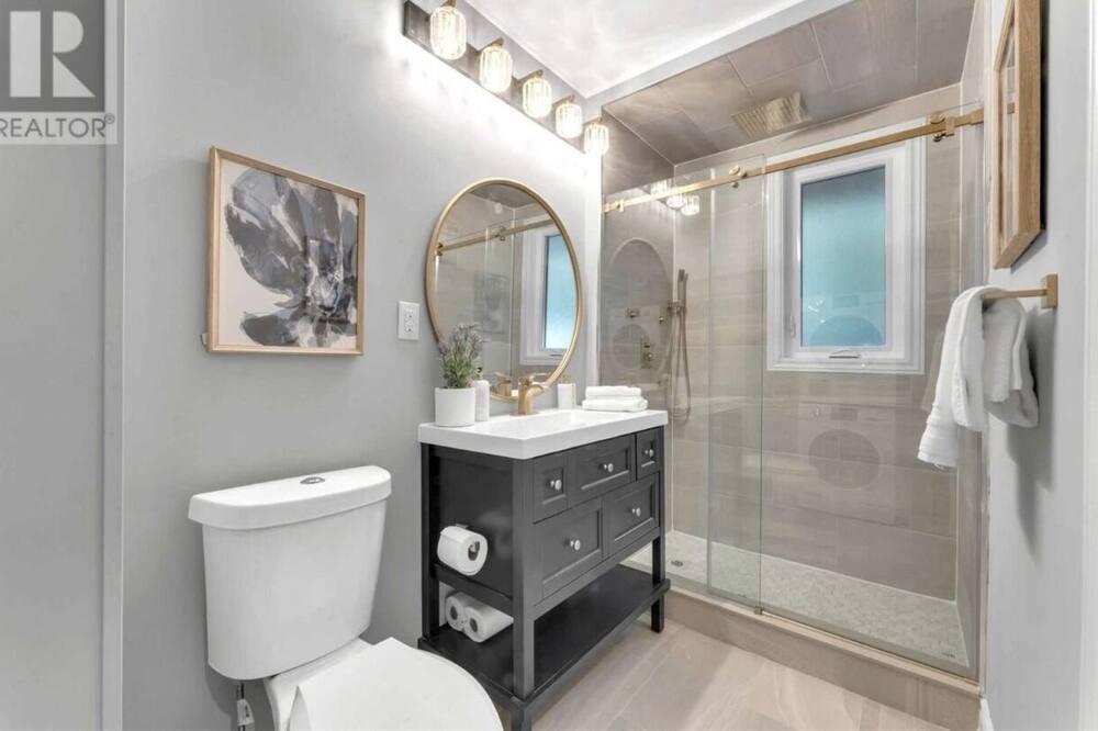 Photo of Bathroom in Eringate