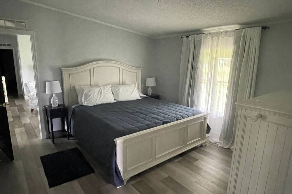 Photo of Bedroom in Buckingham