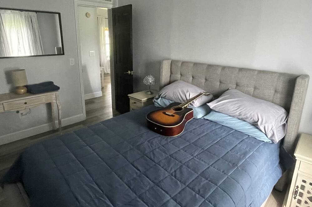 Photo of Bedroom in Buckingham