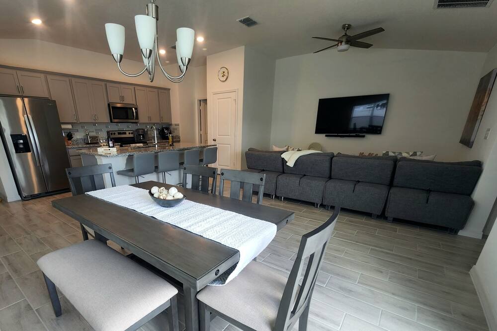 Photo of Livingroom in Wellington